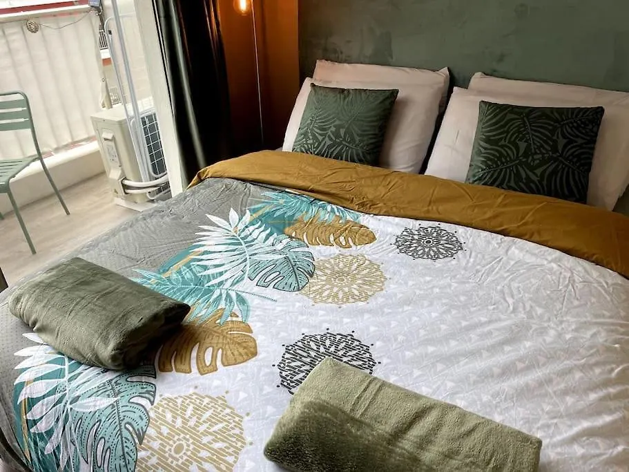 La Room: Seaside Apartment + Terrace + Parking Menton